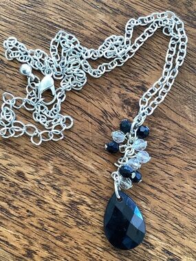 Elegant Black Teardrop Pendant Necklace - Unbranded